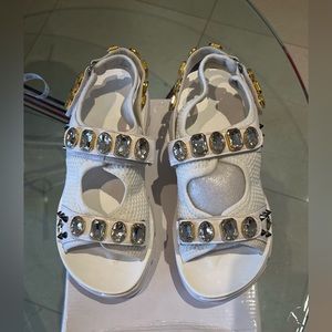 White sandals for women with stones sz 7 New